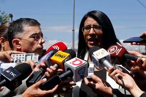 Andrea Utreras presentó denuncia en Fiscalía sobre cobros indebidos en Asamblea Nacional