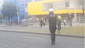 Enfrentamientos entre polícias y manifestantes en el sur de Quito