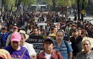 Padres de los 43 estudiantes desaparecidos de Ayotzinapa exigen veracidad en nueva investigación
