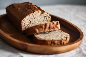 Aprenda a fazer um pão saudável com a receita do Edu Guedes