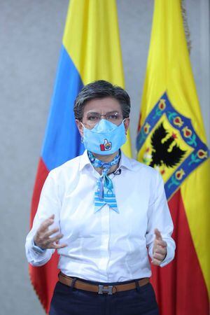 "Alcaldesa, un país sin aviones es como una trocha sin mulas": Gobierno a Claudia López