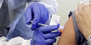 OMS: no se empezará a vacunar contra el coronavirus en este año y hay que "ser realistas"