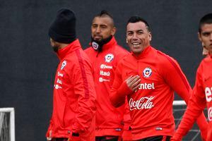Esteban Paredes confirma problemas en la Roja y sale en defensa de Arturo Vidal