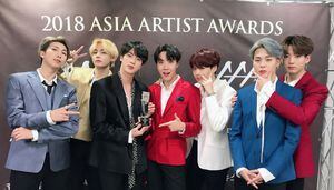 Confira como foi a performance eletrizante do grupo BTS no Asia Artist Awards 2018