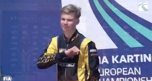 VIDEO: Joven piloto ruso hace enojar a FIA tras hacer un saludo nacional socialista 