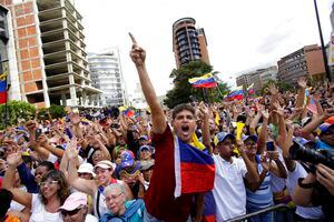 Aumenta la tensión interna: EEUU ignorará la orden de Maduro de desalojar Venezuela
