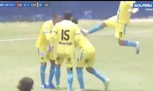 Fútbol peruano: jugador argentino le propina una tremenda patada voladora a un compañero al festejar un gol