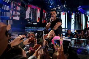 Luis Fonsi está listo para repartir "Vida"