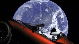 El Roadster espacial de Tesla acaba de pasar por Marte