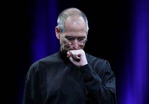 Hija de Steve Jobs reveló que su padre la obligaba a verlo teniendo relaciones sexuales con su madrastra