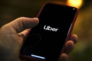 Uber estrena nueva función de su aplicación que integra información del transporte público