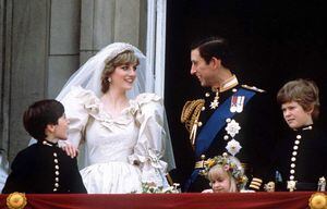 Revelam a reação do príncipe Charles ao descobrir a morte de Diana