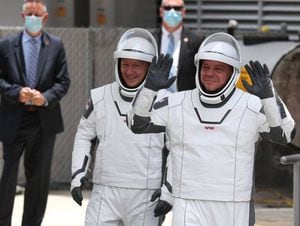SpaceX: trajes de astronautas están inspirados en superhéroes