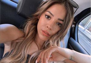 Élite: Danna Paola posó en sensual terno de baño que causó revuelo por su derrier