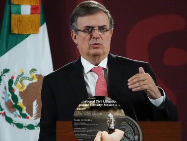 Juez de EU rechaza demanda contra fabricantes de armas; México apelará