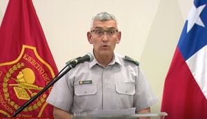 Polémico homenaje a Krassnoff: Ejército llama a retiro a dos coroneles, incluyendo el director de la Escuela Militar