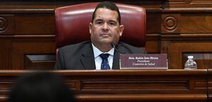 Senador advierte interpelará jefes de agencia responsables de desembolso de incentivos a enfermeros