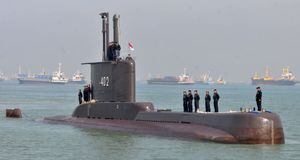 Encuentran a submarino hundido en Indonesia: se partió en 3 y los 53 tripulantes murieron