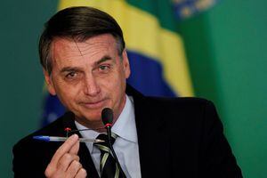 Ataques de Bolsonaro à jornalista do Estadão querem desqualificar a mídia, dizem associações
