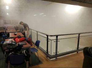 ¡ATENCIÓN! Evacúan la universidad de los Andes por incendio en laboratorio de química