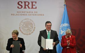 Bachelet intercedió: México firma con la ONU convenio para encontrar a desaparecidos de Ayotzinapa