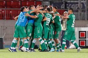 Primera B: Deportes Temuco dio el golpe venciendo a Cobreloa y se metió en semifinales de la liguilla