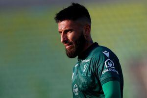Reinaldo Sánchez hace sentir su poder en Wanderers: desvinculados Medel y Alarcón