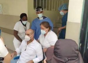 Alcalde de Manta, Agustín Intriago, es dado de alta tras 10 días de hospitalización en Guayaquil