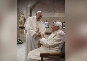 Papa Francisco y Benedicto XVI fueron vacunados contra el coronavirus