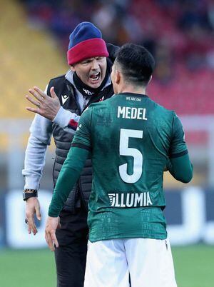 Ayudante técnico del Bologna y encontrón Medel-Mihajlovic: "Quizá Sinisa atrapó al jugador más ardiente"