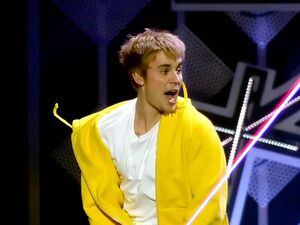 VIDEO. La violenta reacción de Justin Bieber con un fan que quería fotografiarse con él