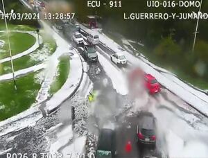 Se reportan inundaciones en Quito por lluvias