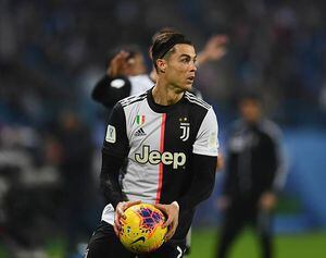 Compañeros de la Juventus se burlan de Cristiano Ronaldo por su nuevo look