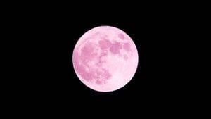 Superluna rosa: trucos para tomar las mejores fotografías con tu celular