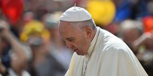 "Nos ha escuchado y nos ha consolado": sacerdotes víctimas de abuso por Karadima revelan detalles tras reunión con papa Francisco