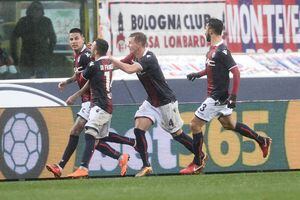 Pide Selección: Erick Pulgar le dio la victoria Bologna con un hermoso gol de tiro libre