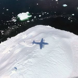 ¿Remolcar icebergs desde la Antártida? Emiratos Árabes lo ve posible para combatir la sequía