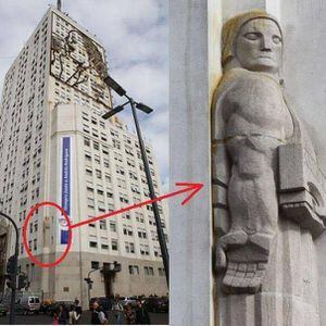 O 'monumento ao suborno', que um escultor furioso escondeu em importante prédio da Argentina