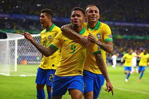 Brasil vs Argentina: Los pentacampeones se adueñan del clásico sudamericano