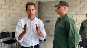 Juan Guaidó se reunió con militares que desertaron del régimen de Maduro