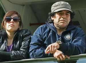 La hija de Maradona publica un duro mensaje y revela detalles de la relación con su padre