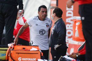 Colo Colo y un nuevo dolor de cabeza: Esteban Paredes sufre una fractura y tendrá que ser operado