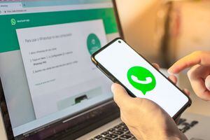 WhatsApp: ahora podrás reaccionar con más emojis a los mensajes