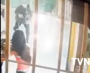Motosicarios matan a balazos a dos mujeres en interior de panadería de Villa nueva