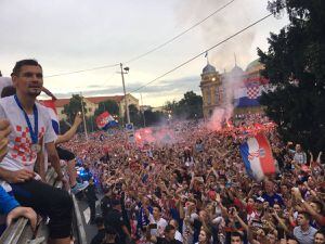 Los hinchas recibieron como héroes a la selección de Croacia tras su segundo lugar en Rusia 2018