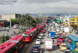 ¡Atención! Se presentan bloqueos en Avenida NQS por manifestación