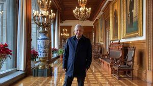 Voy a salir bien gracias al Creador y a la ciencia, afirma López Obrador