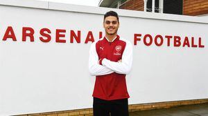 El desconocido refuerzo del Arsenal que se convirtió en el nuevo compañero de Alexis Sánchez