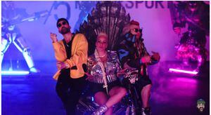 La Burbu debuta como cantante de reggaetón junto a Jowell