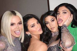 La lujosa ducha de mármol de Kylie Jenner que sus hermanas utilizan para sus sesiones de fotos